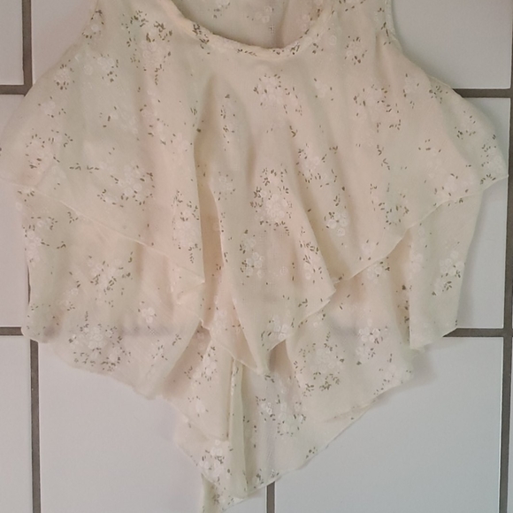 Tank - Picture 2 of 3